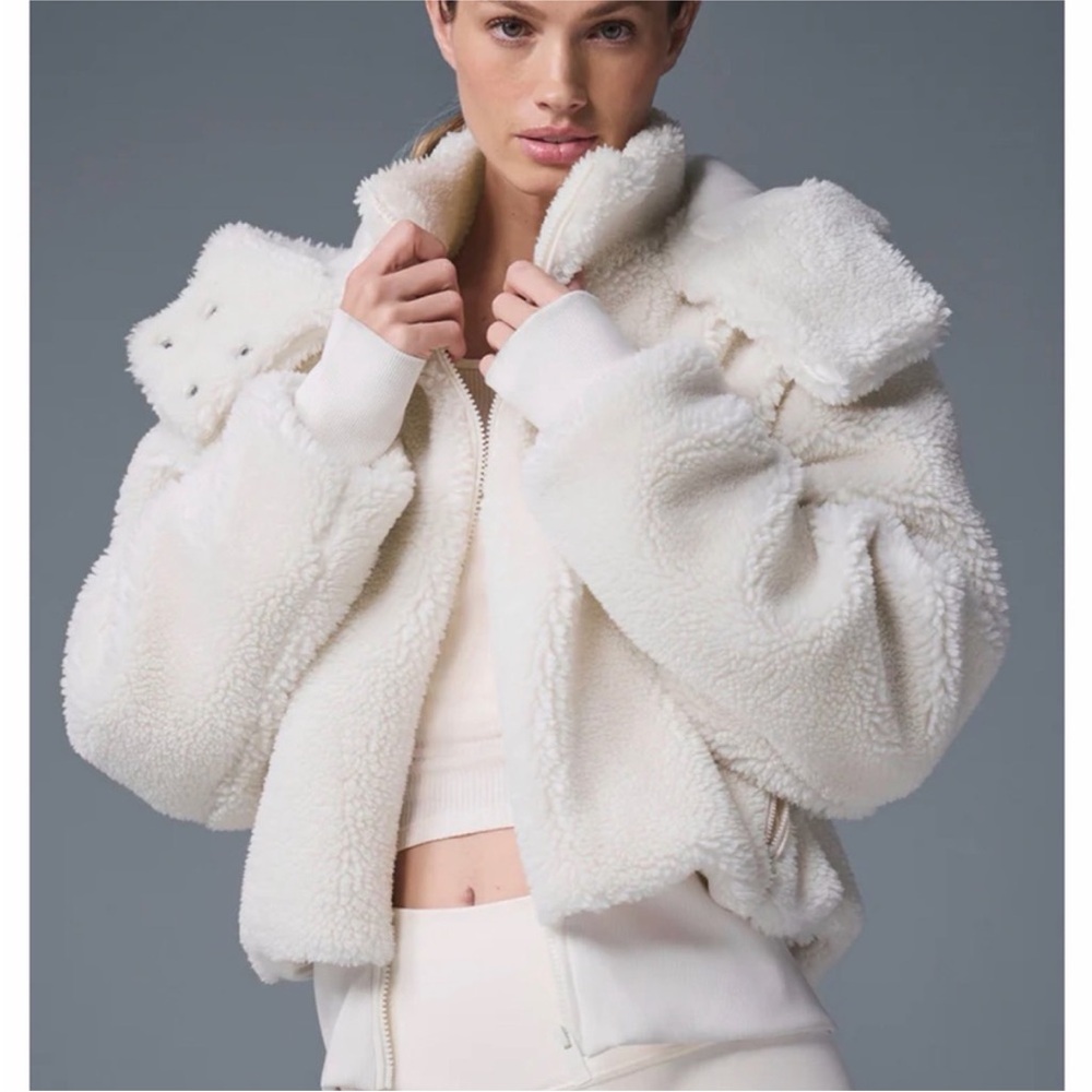 ALO Yoga Cream Teddy Jacket - Picture 3 of 6